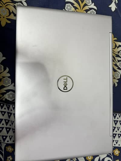 Dell inspiron i7  7000