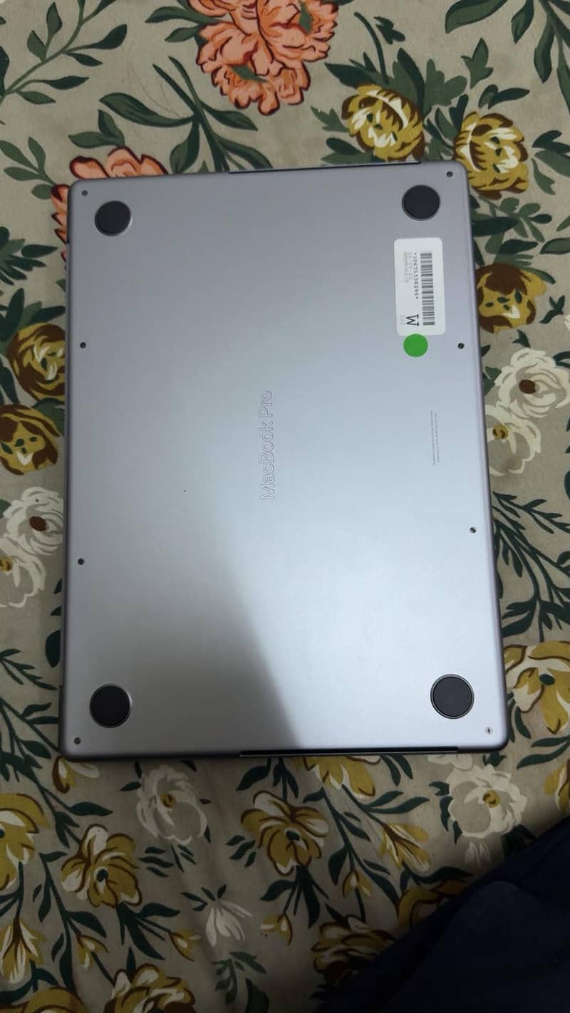 MacBook pro M3 10