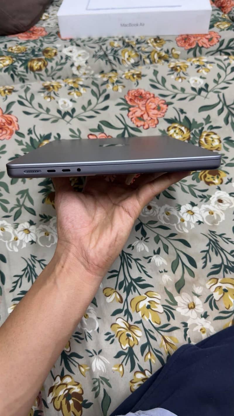 MacBook pro M3 4