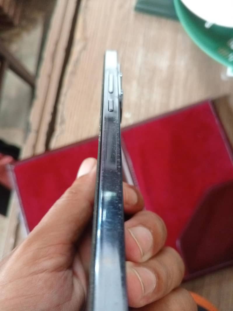 Infinix Note 40 4