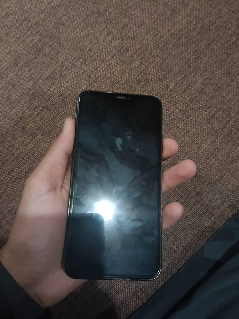 Apple iPhone 11 Pro Max 3