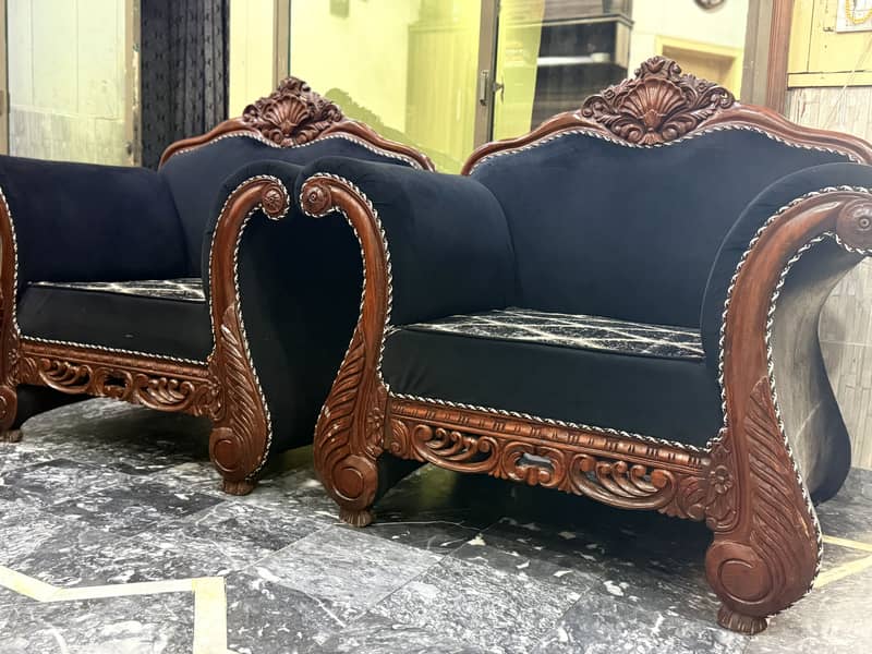 3sofas, 1 dewan …. . condition good 2