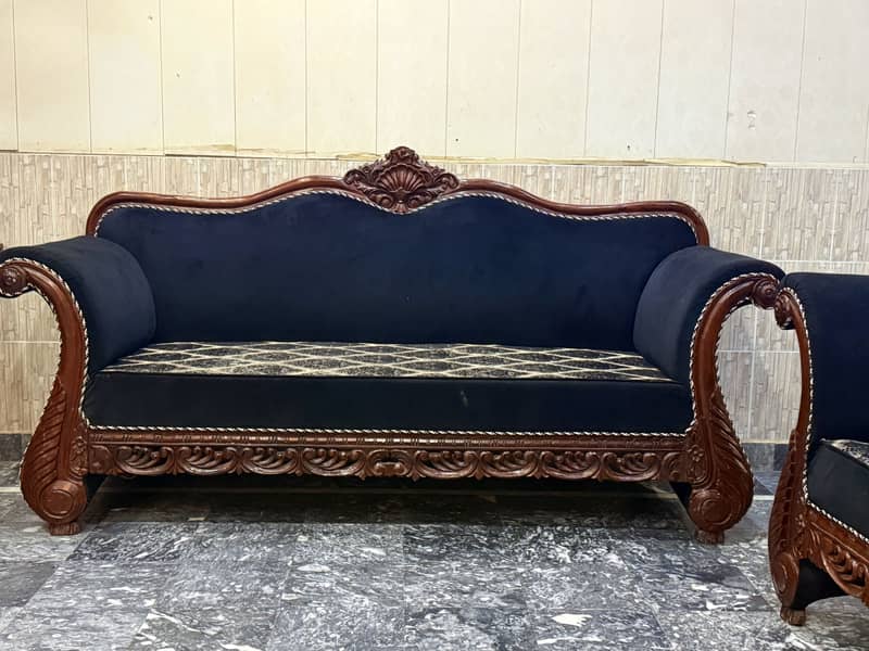3sofas, 1 dewan …. . condition good 4