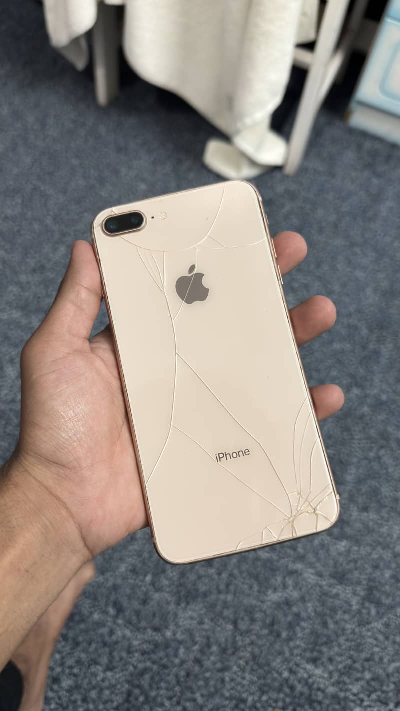 Apple iPhone 8 Plus 2