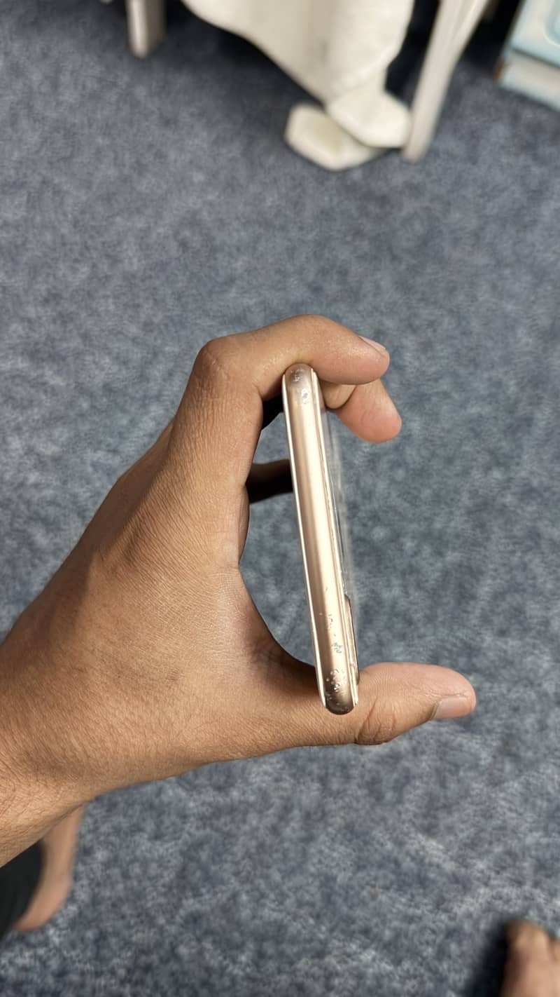 Apple iPhone 8 Plus 5