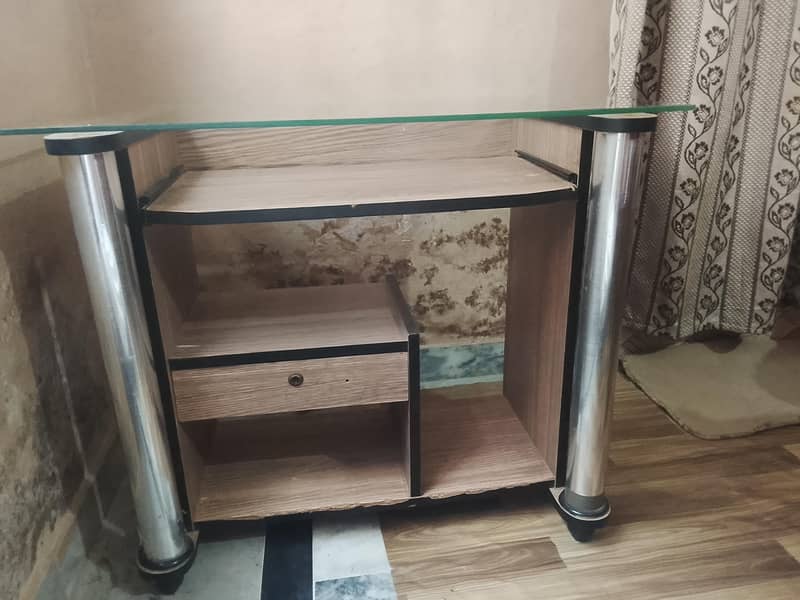 computer caben/table 3