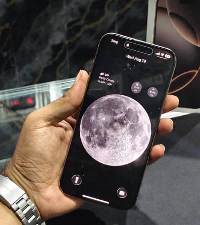Apple iPhone 16 Pro Max