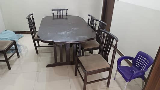 wooden dinning table
