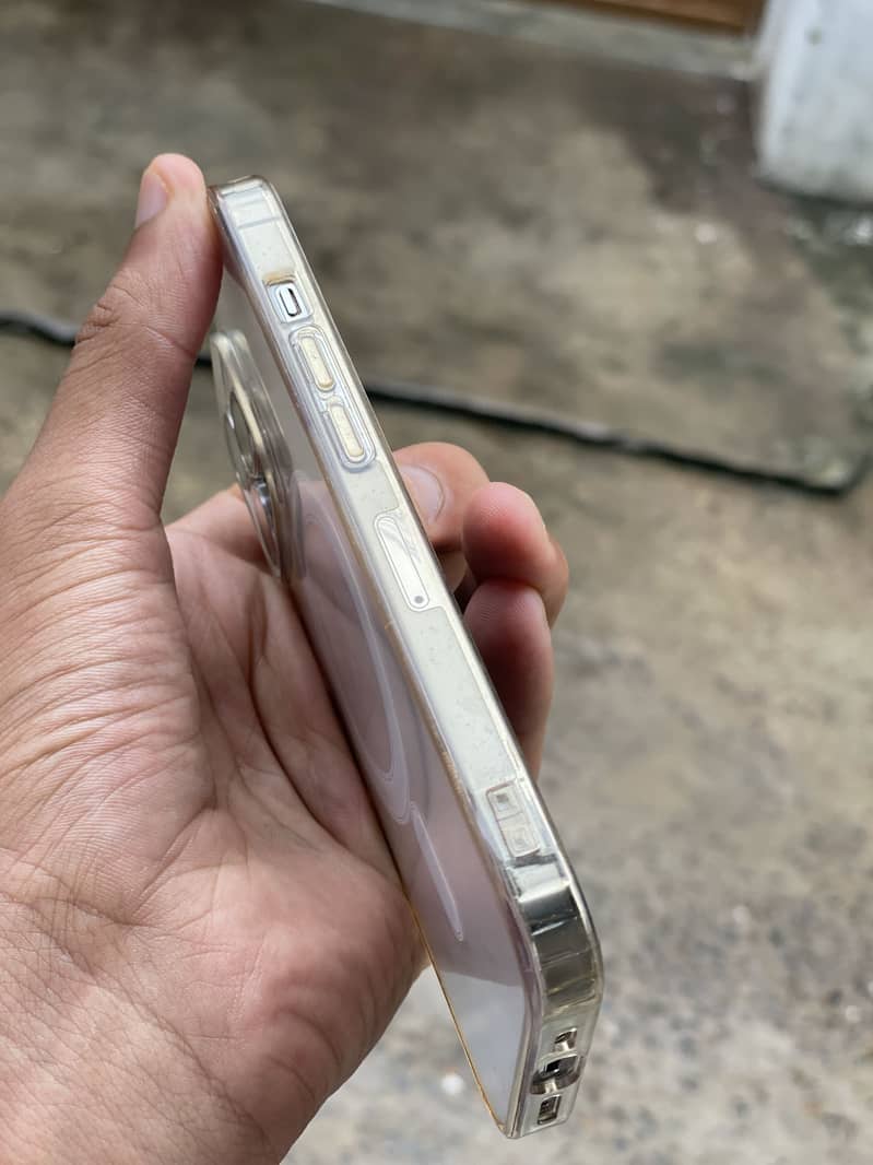 Apple iPhone 13 Pro 2