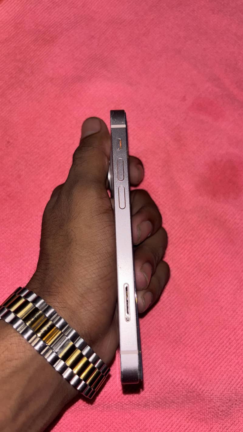 Apple iPhone 13 mini 3