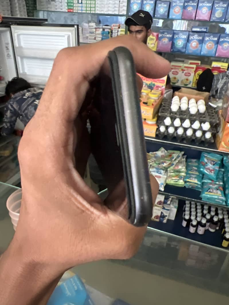 Apple iPhone 11 3