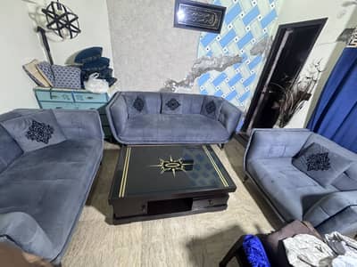 Drawing room Sofa set with table