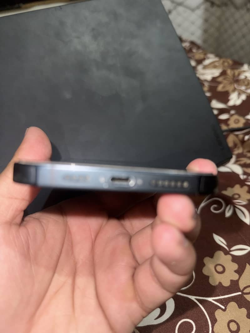 Apple iPhone 14 plus 3