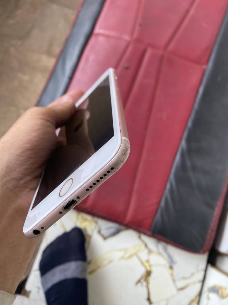 Apple iPhone 6S Plus 2