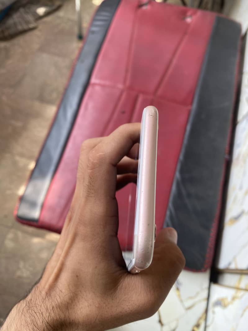 Apple iPhone 6S Plus 7