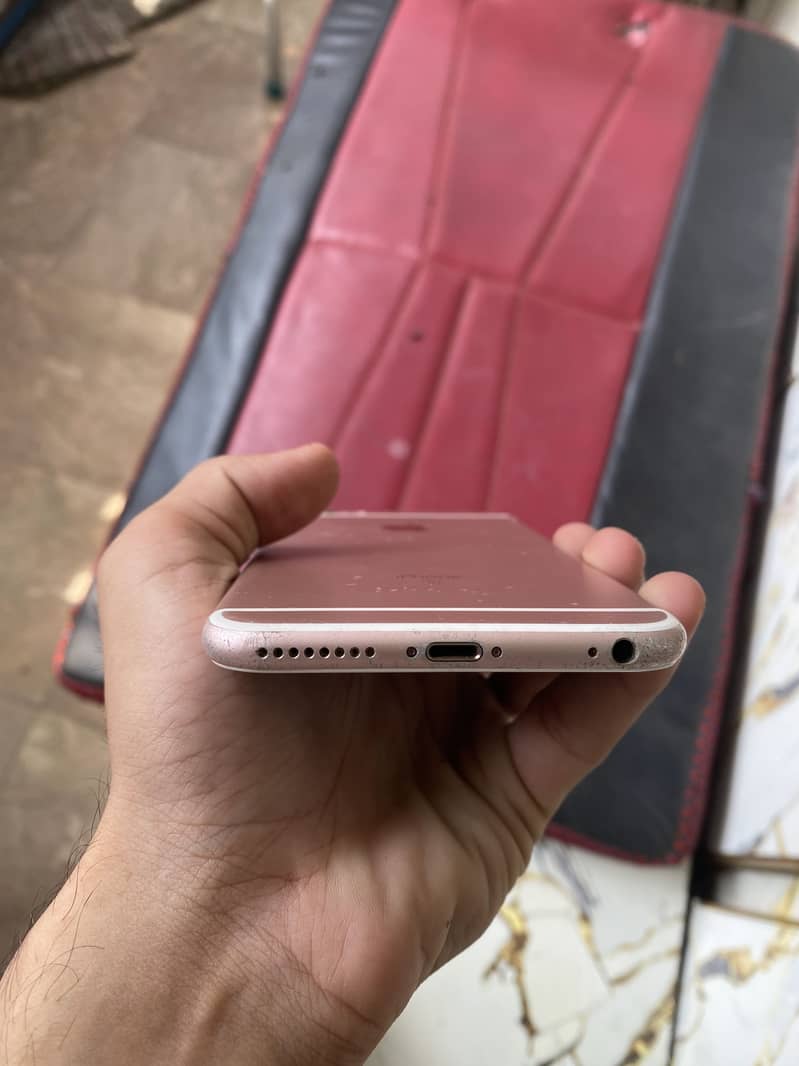 Apple iPhone 6S Plus 9