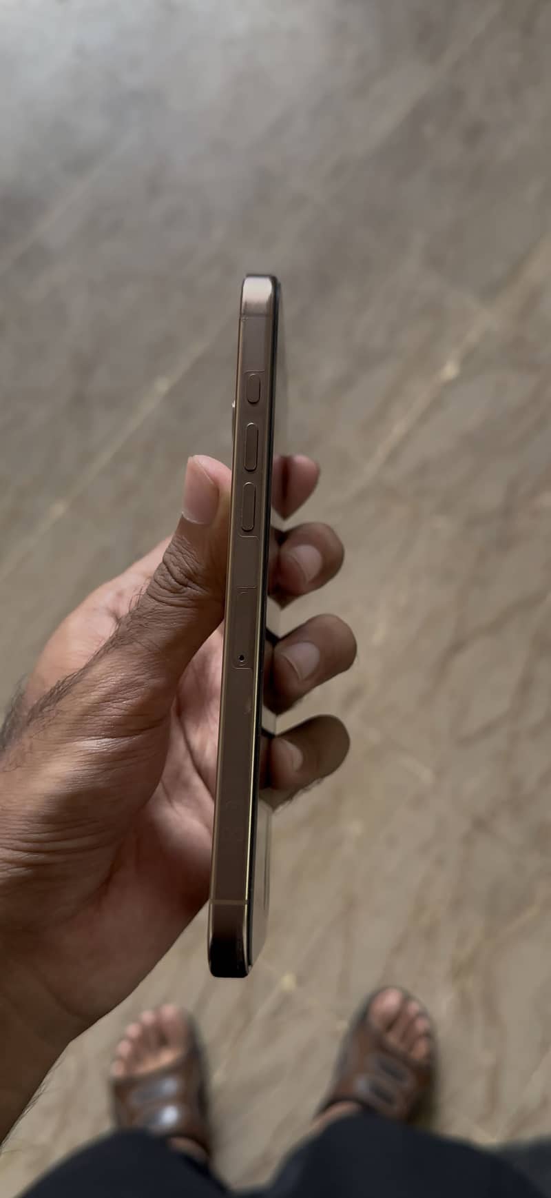 Apple iPhone 16 Pro Max 6