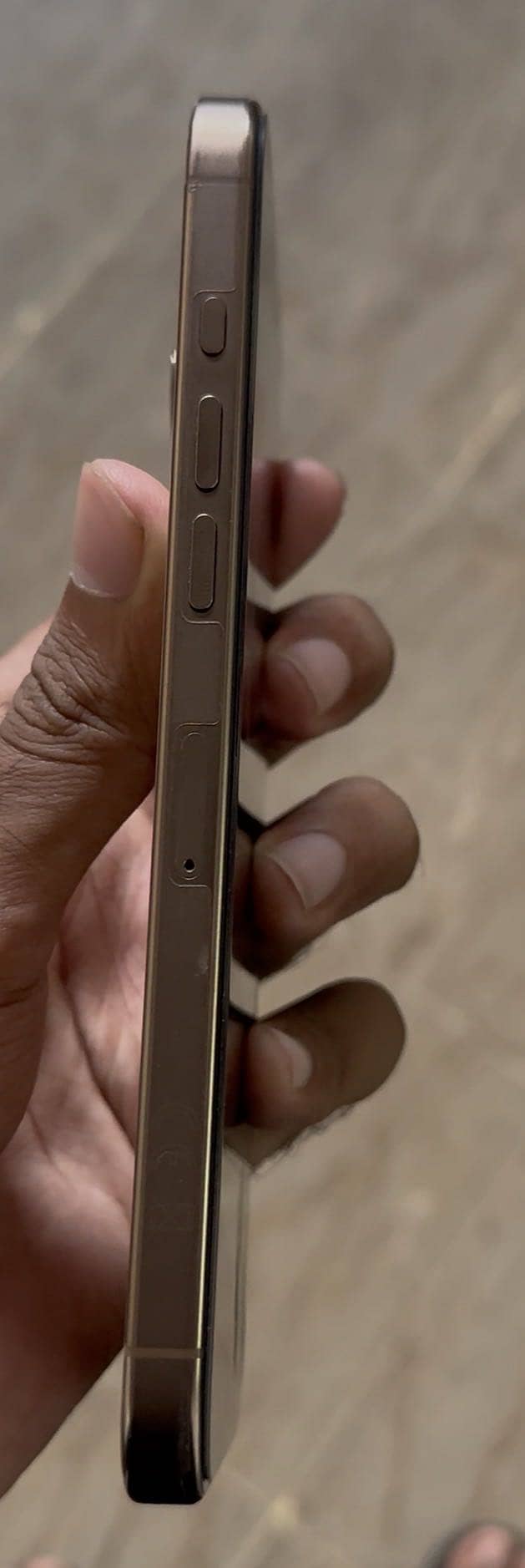 Apple iPhone 16 Pro Max 8