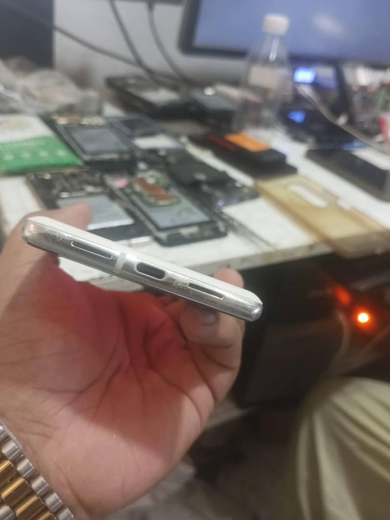 Google Pixel 6 Pro 2