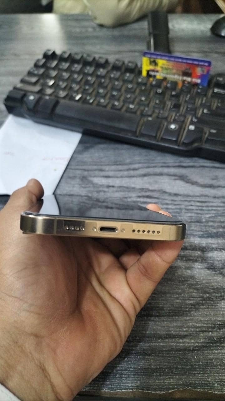 Apple iPhone 13 Pro Max 4