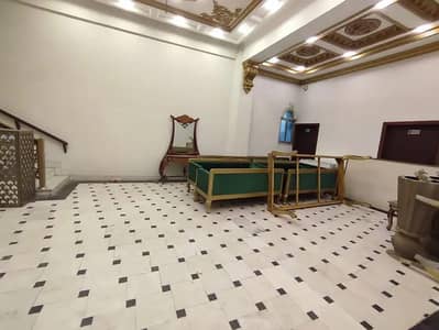 4 kanal building in Johar town