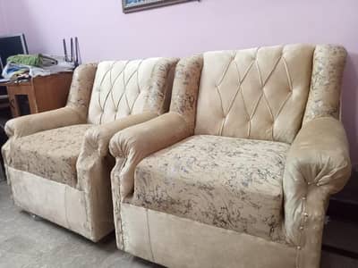 5 Seater New Style Sofa Set just like new