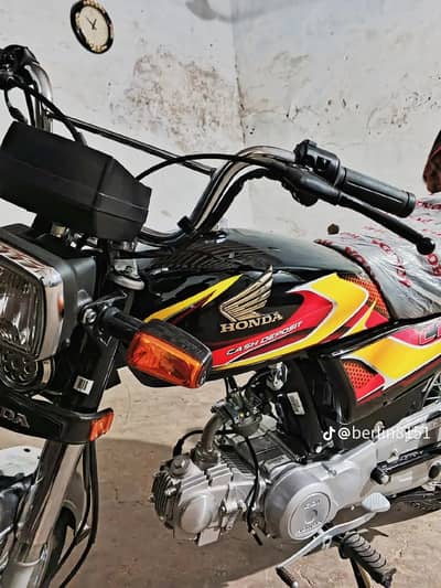 Honda CD70 used 2500 10/10 Genuine condition letter wali he