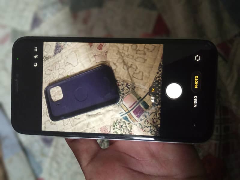 Apple iPhone 11 4
