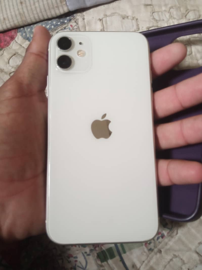 Apple iPhone 11 0