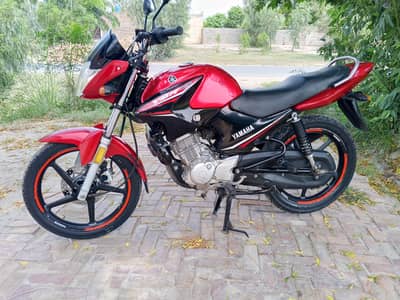 Yamaha ybr  urgent sale biomatic on the spot