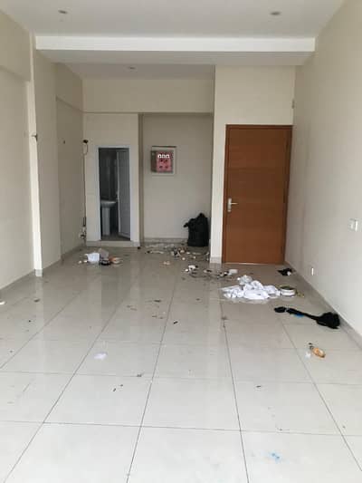 Prime Office Space For Rent In DHA Phase 8 - 560Sqft With Lift