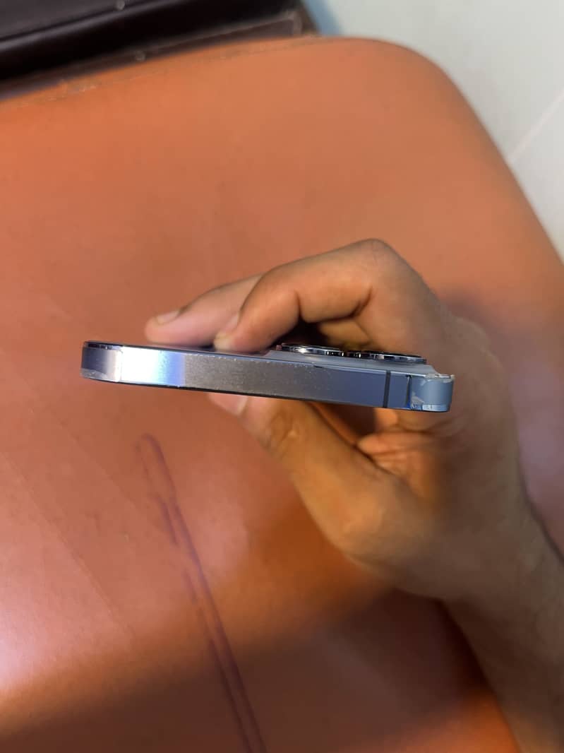 Apple iPhone 13 Pro Max 1