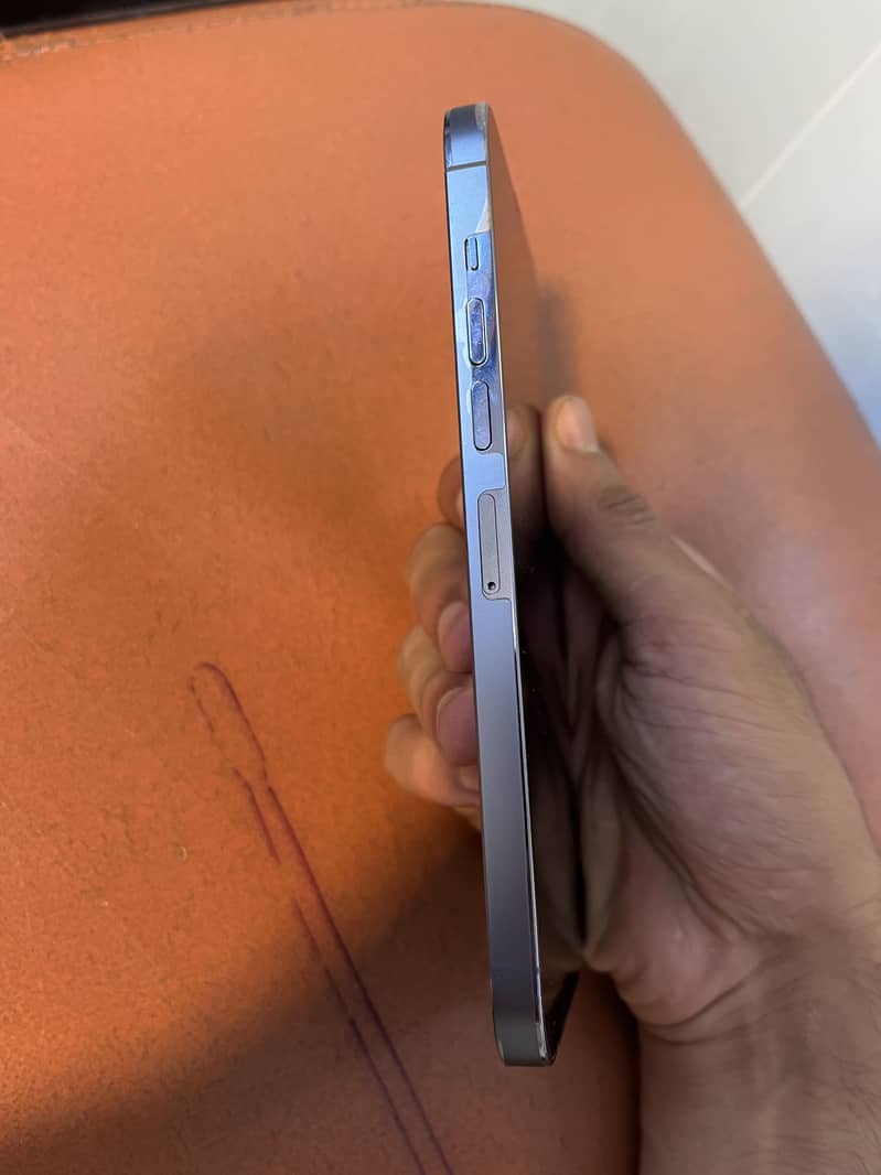Apple iPhone 13 Pro Max 3