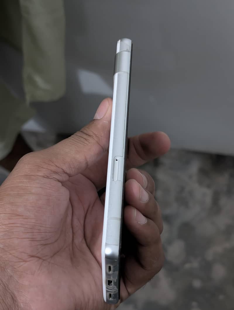 Google Pixel 7a 2