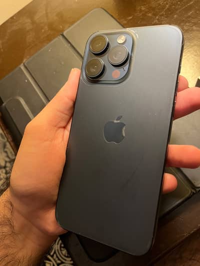 Apple iPhone 15 Pro Max Factory Unlock