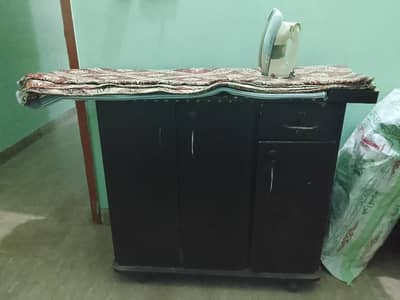 Iron stand & Central Table for Urgent sale!