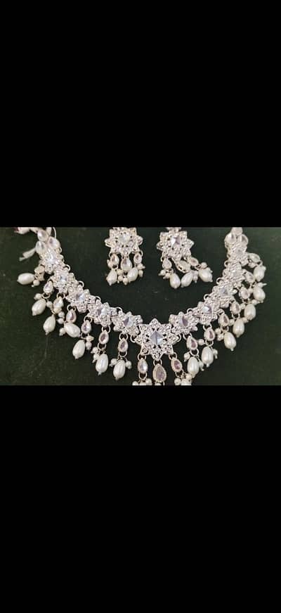 Jewellery & Earrings