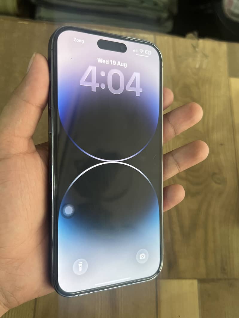 Apple iPhone 14 Pro Max 1