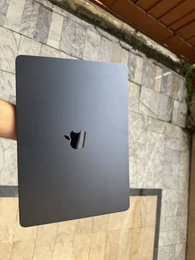 Macbook air m4 26/256 13inch only box open