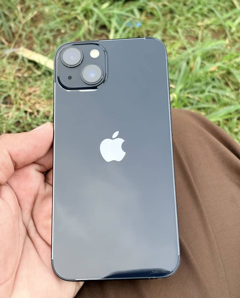 Apple iPhone 13 0