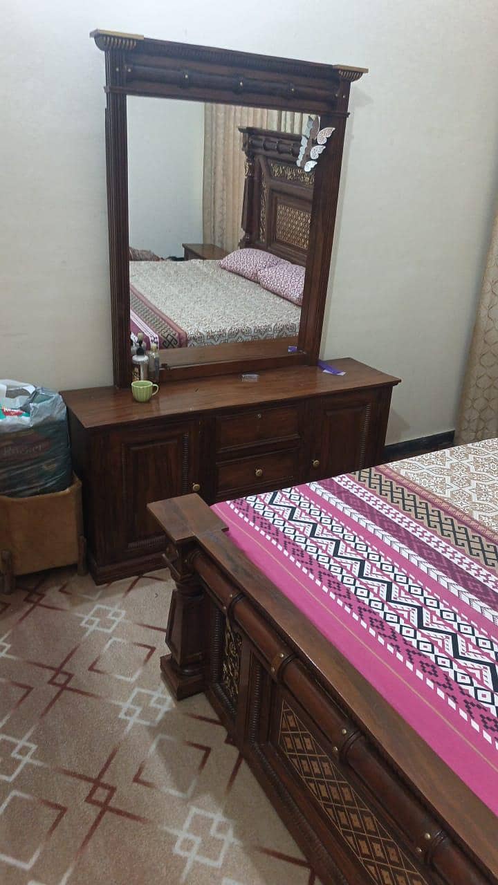 bed side tables 1