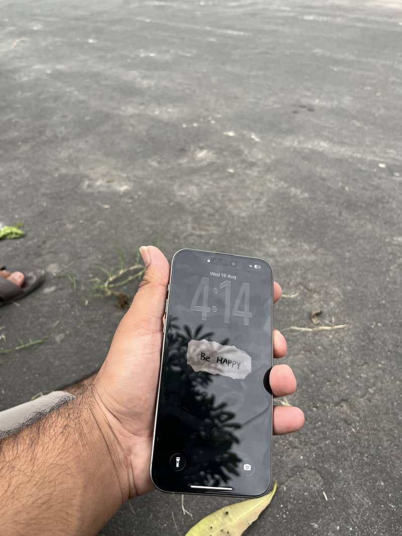 Apple iPhone 15 Pro Max 2