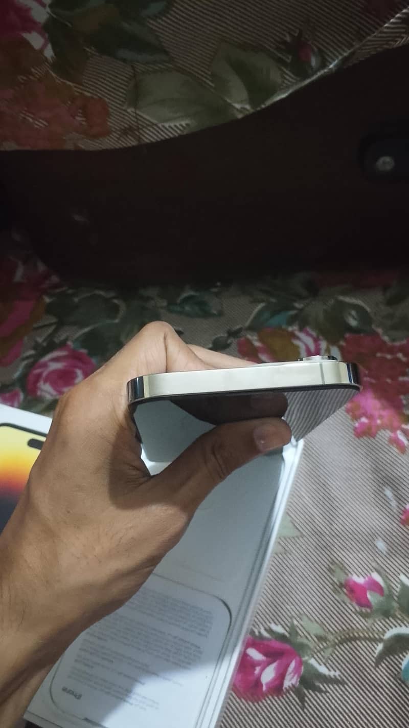 Apple iPhone 14 Pro Max 4