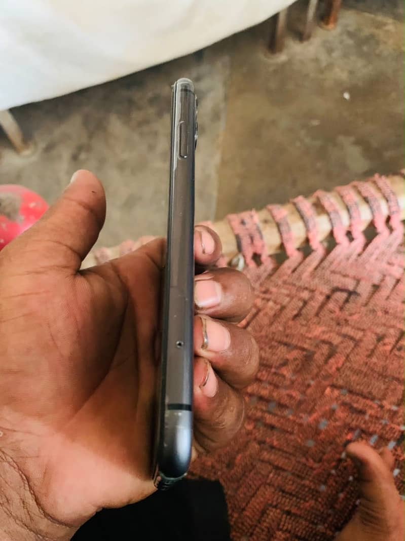 Apple iPhone 11 1