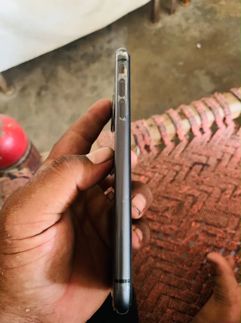 Apple iPhone 11 2