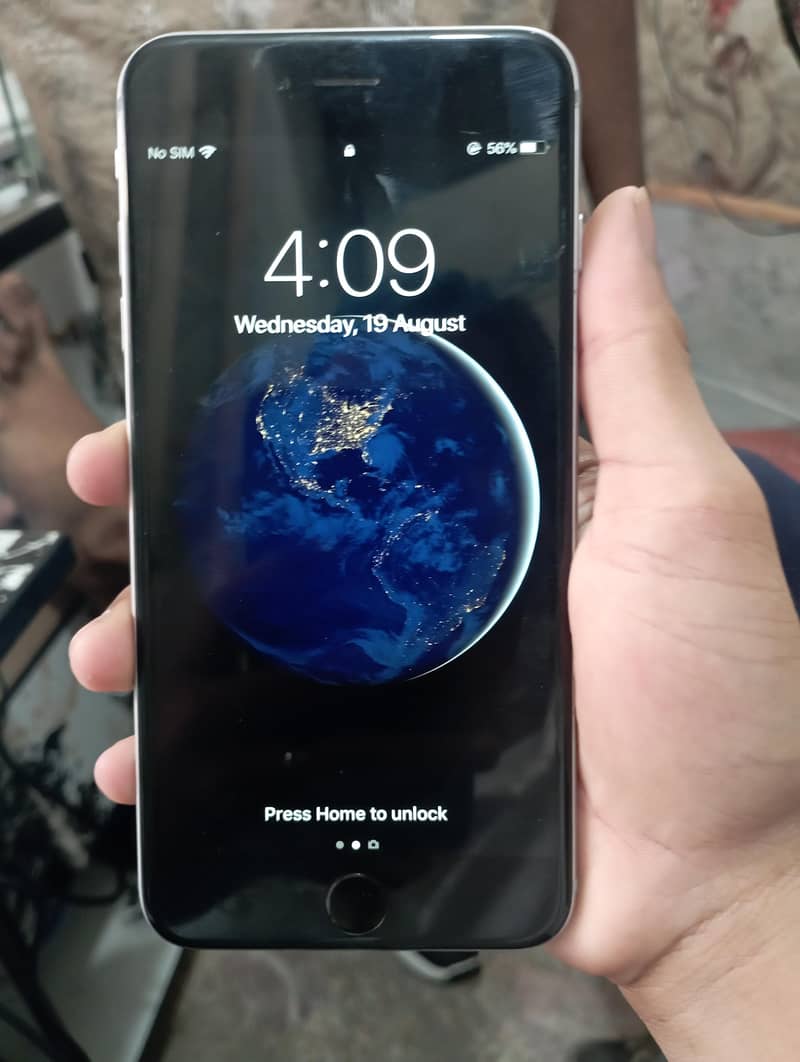 Apple iPhone 6 Plus 0