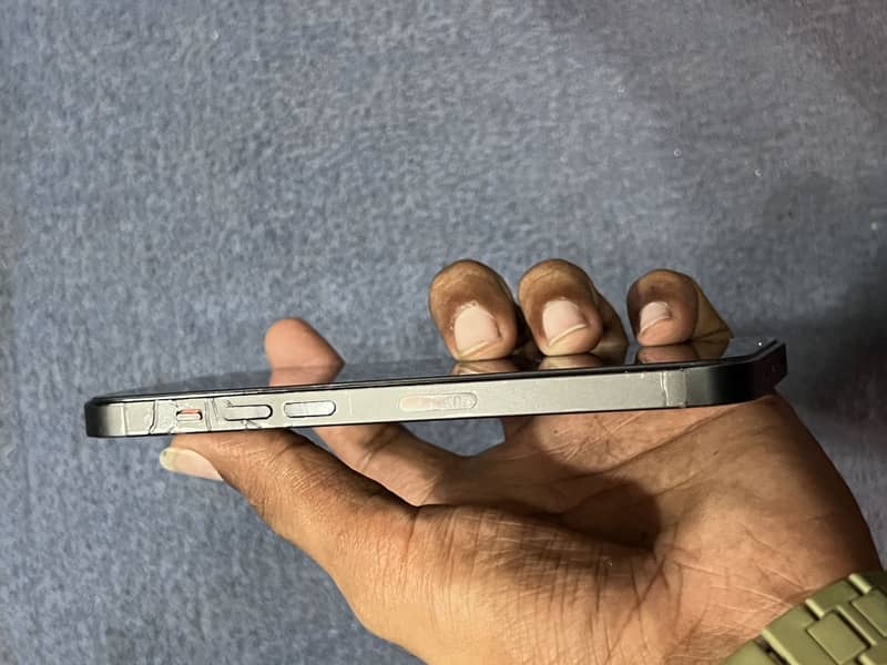 Apple iPhone 14 Pro 1