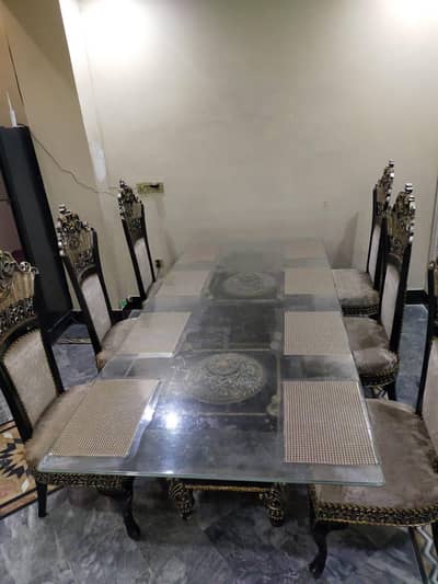 Elegant Deco Dinning Table