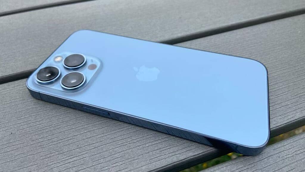 Apple iPhone 13 Pro 2