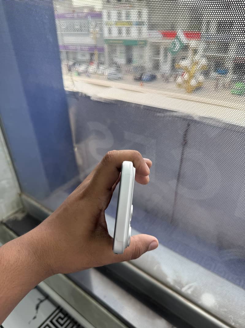 Apple iPhone 17 Pro Max 1